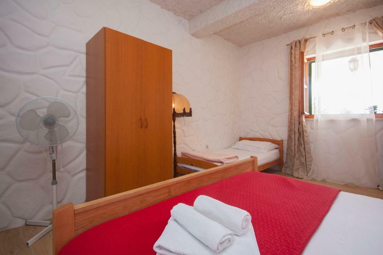 Rooms Katarina Lozovac Buitenkant foto